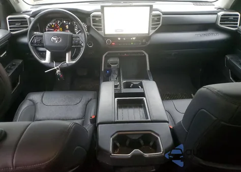 2022 Toyota Tundra Double Cab Sr из США, поврежденный, VIN 5TFLA5DA2NX049564